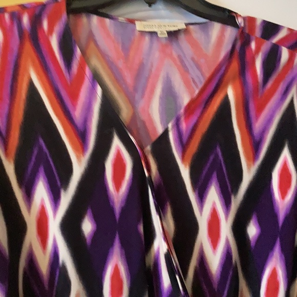 Jones New York Sport Faux Wrap Belted Long Sleeve Deep V Dress Geometric Pattern - Picture 3 of 4